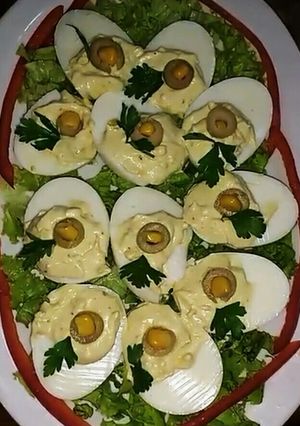Una foto de Huevos rellenos