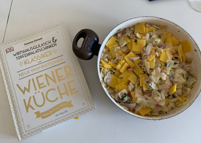 Passi a Preparare Premiato Pasta e cavolo (Krautfleckerl)