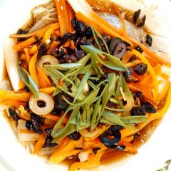 Steamed Napa cabbage with Olives 豆豉橄榄蒸娃娃菜 A picture of Steamed Napa cabbage with Olives 豆豉橄榄蒸娃娃菜.