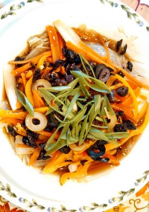 A picture of Steamed Napa cabbage with Olives 豆豉橄榄蒸娃娃菜.