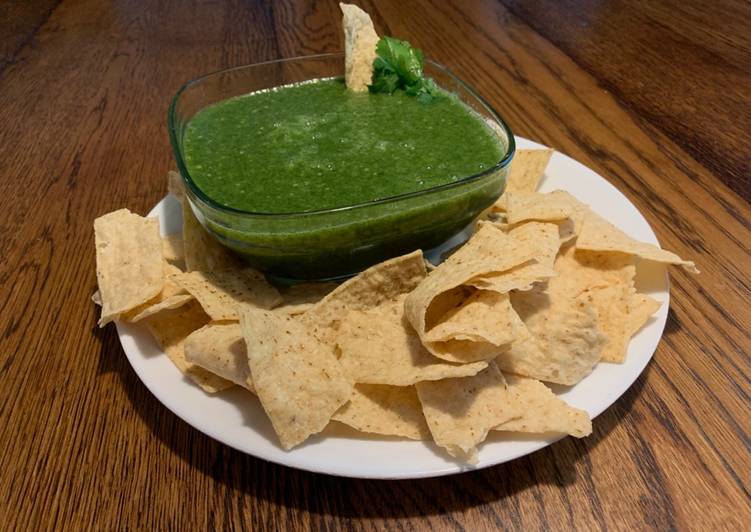 How to Make Speedy Brian’s Green Salsa