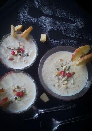 A picture of Oats apple kheer.