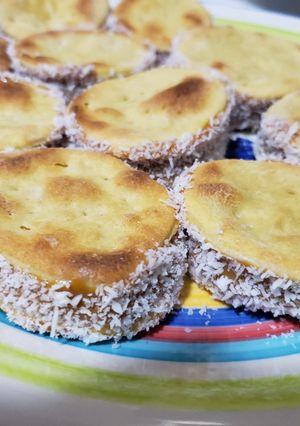 Una foto de Alfajor de hojarasca
