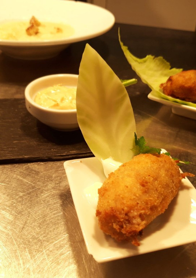 Una foto de Croquetas de carrilleras y queso roquefort