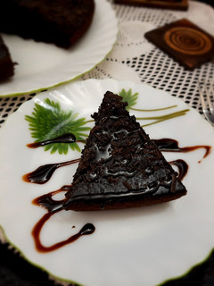 चॉकलेट ब्राउनी (chocolate brownie recipe in Hindi) रेसिपी मुख्य फोटो