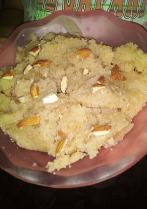 सूजी का हलवा (suji ka halwa recipe in hindi) रेसिपी मुख्य फोटो