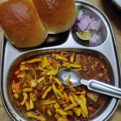 A picture of Misal recipe.