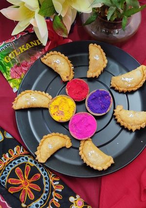 A picture of Gulkand mawa stuffed gujiya.