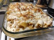 Una foto de macarrones mozzarella
