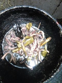 Foto resep Cumi item sederhana