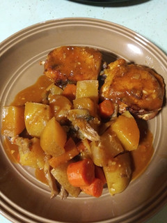 A picture of Crock pot Chicken and Veggies.