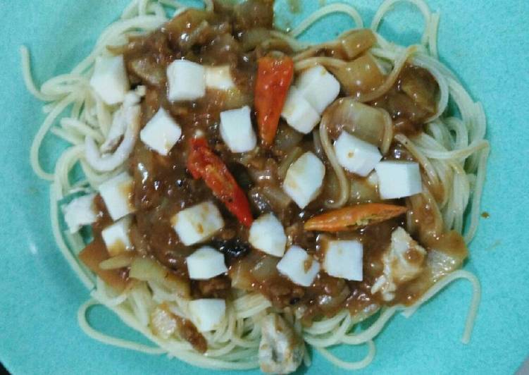 Spagetti Ayam saus Baberque Mozzarella