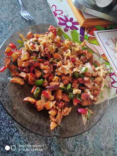 Una foto de Revueltito de patatas y verduras