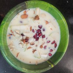 A picture of Mix fruit custard.