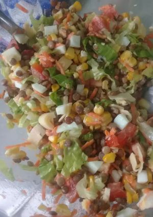 Una foto de Ensalada multicolorida 🥗