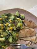 Pescado Asado con Ensalada Fresca