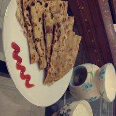 A picture of Delicious Aloo Paratha.