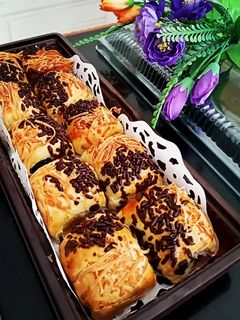 Foto resep Resep Bolen Pisang Coklat Keju
