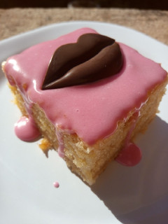 A picture of Vanilla Cake (baking sheet size).