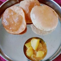 A picture of Poori.