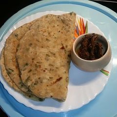 A picture of Spicy Radish, Coriander Paratha / Moolli Paratha.