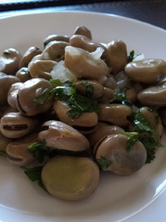 Una foto de Ensalada de habas