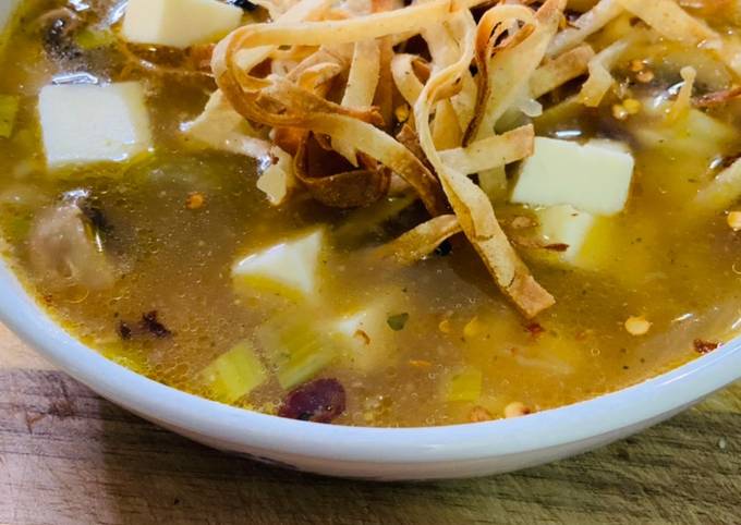 Sopa de Poro con Champiñones. #lacocinadeconsuelo #titanaty Receta de  macorose66- Cookpad