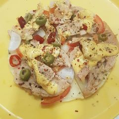 A picture of Moms quick pizza.
