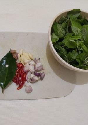 Foto resep 01. Tumis Bayam Sederhana