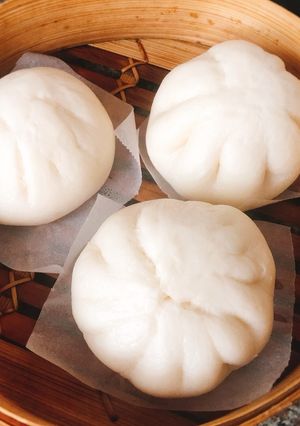 Hình của món Bánh bao (mịn trắng như da em bé).