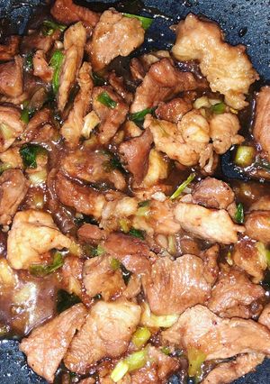 Hình của món Thịt lợn rang mắm tôm.