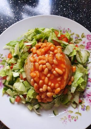 A picture of Jacket potato.