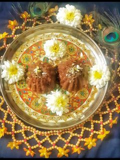 साजूक तुपातील शिंगाडा पिठाचा शिरा (shingada pithacha sheera recipe in marathi) रेसिपी चे मुख्य फोटो
