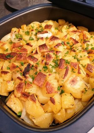Une photo de Pommes de terre sautées ail et thym au micro-ondes