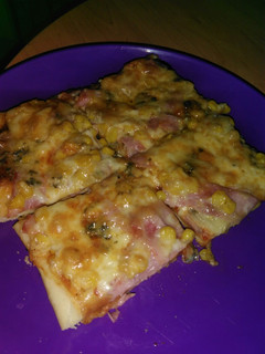 Pizza, az én változatom szerint 😉🍕 recept fotója