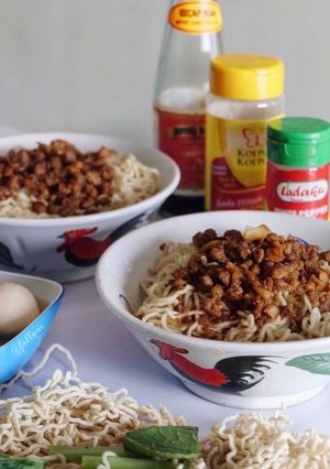 A picture of Bakmi Babi.