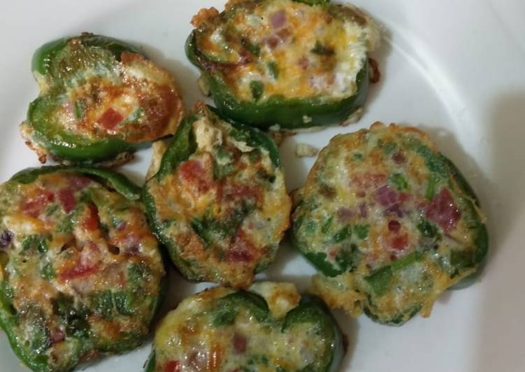 Omelette (in green pepper rings)