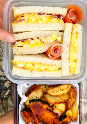 A picture of Lunch box.