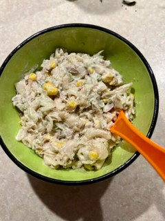 A picture of Cold tuna pasta salad 🥗 🌽🍋.