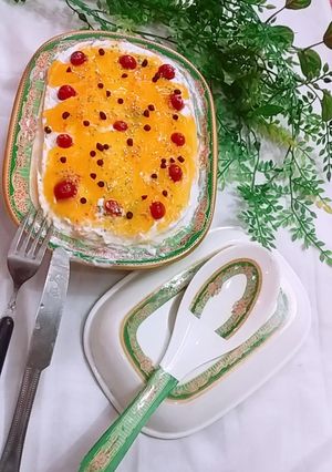 A picture of Orange icing custard.
