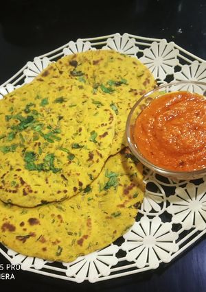 મિસ્સી રોટી (Missi Roti Recipe In Gujarati) રેસીપી મુખ્ય ફોટો