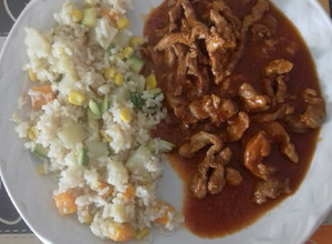 Una foto de Bistec al chipotle y puré de tomate