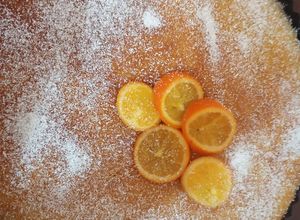 Une photo de Basbousa à l'orange