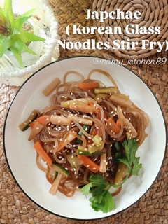 Gambar Japchae - Korean Glass Noodles Stir Fry