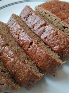 Una foto de Torta vegana🍮de chocolate🍫 y café☕🧈🍩