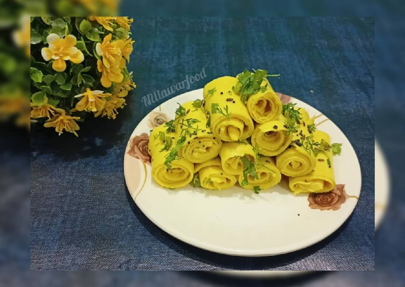 Gujarati khandvi