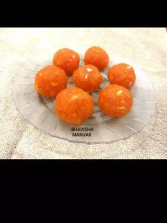બુંદી ના લાડુ (Boondi Ladoo Recipe In Gujarati) રેસીપી મુખ્ય ફોટો