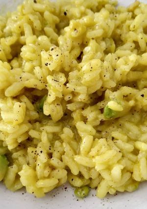 Foto di Risotto con avocado, limone e curcuma