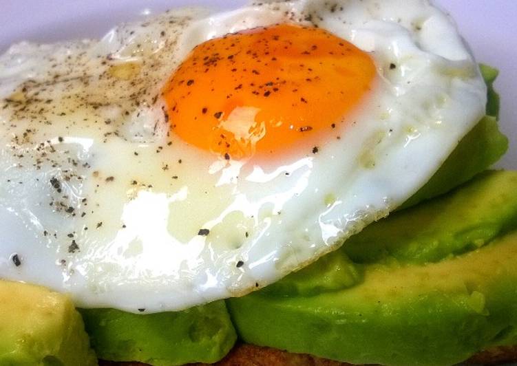 Easiest Way to Make Speedy Sunny Side Up Avocado Toast