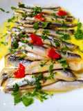Alici del Cantabrico Marinate in Olio agli Agrumi e Peperoncino